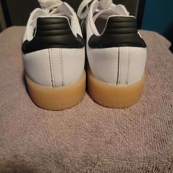 Adidas samba white, rubber sole, size 9 women - Picture 3 of 5